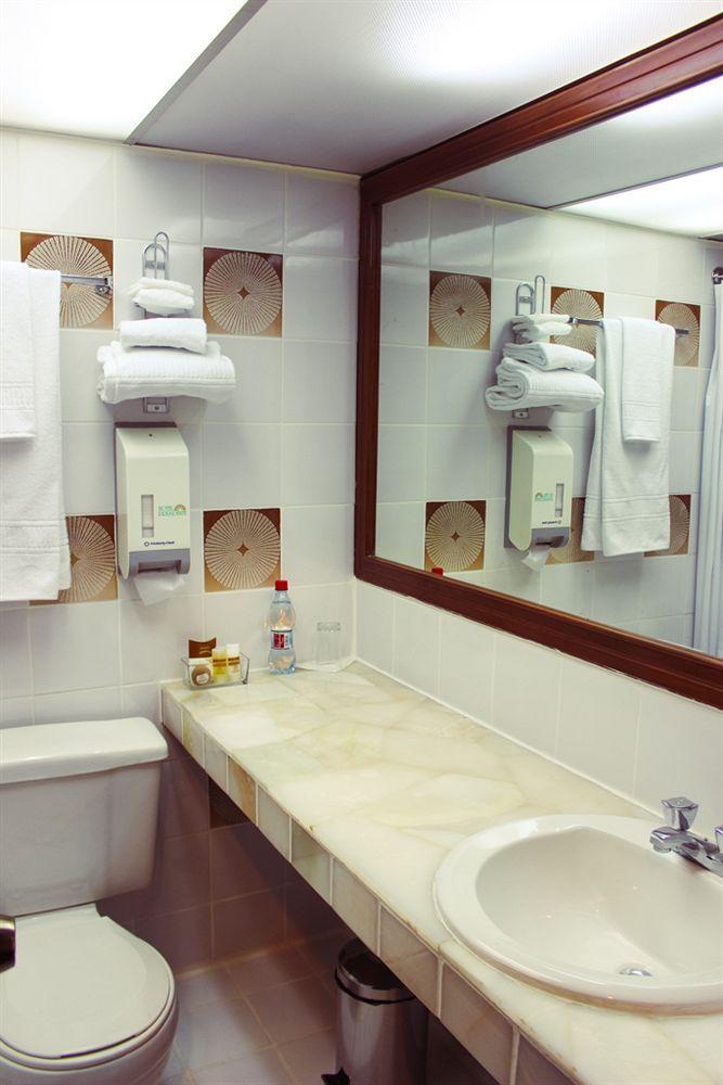 Hotel Presidente كوينكا المظهر الخارجي الصورة