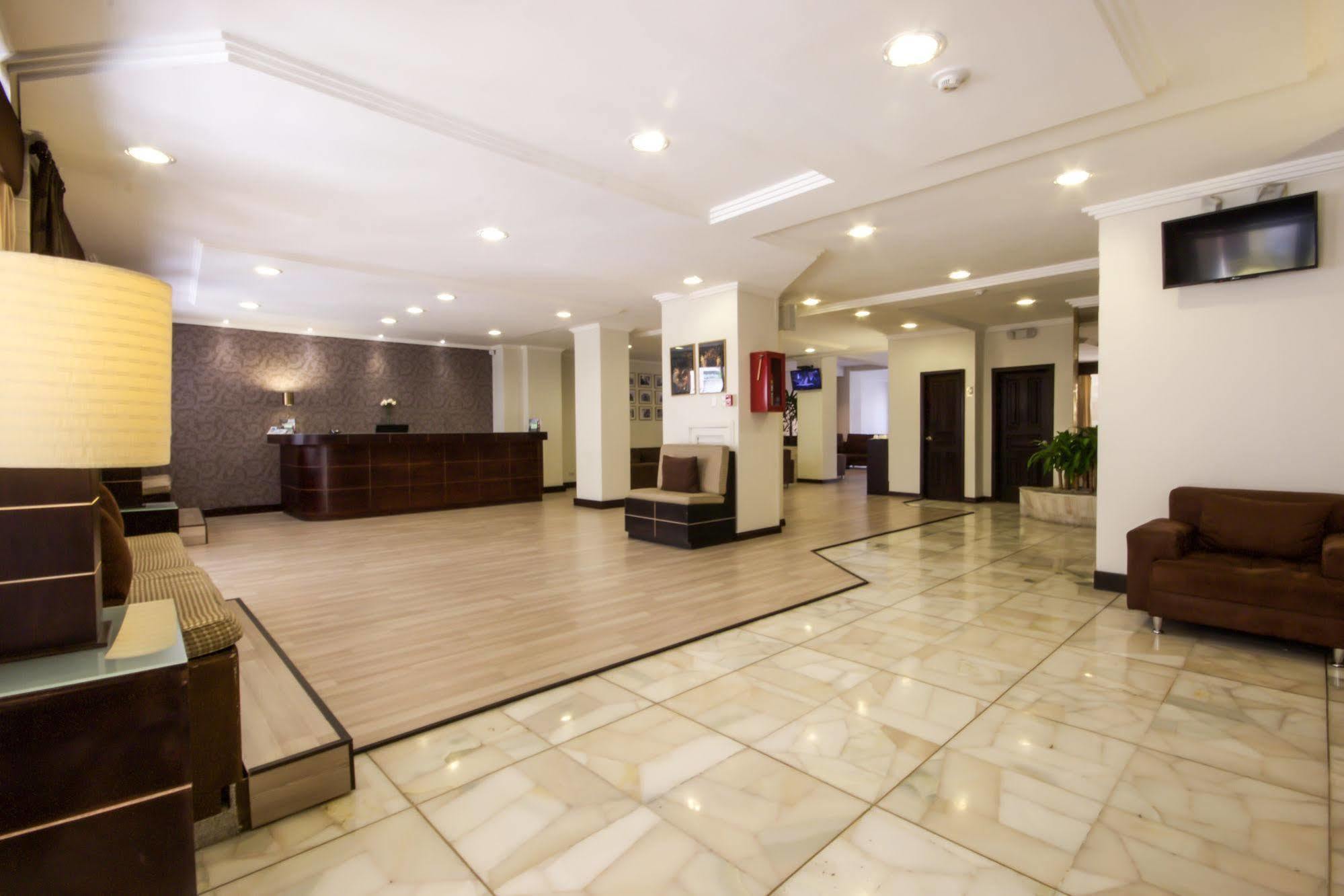 Hotel Presidente كوينكا المظهر الخارجي الصورة